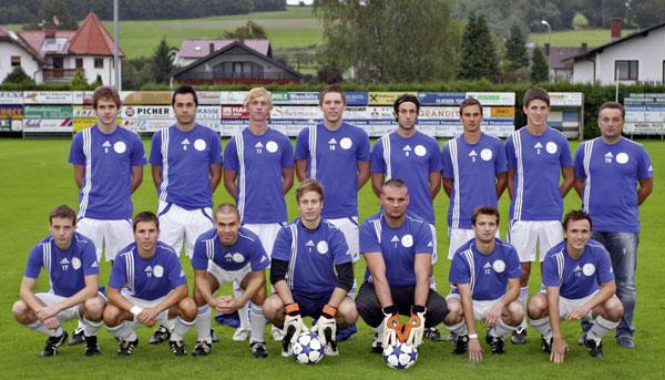 USCP/Herbst 2010 in Trainingsleibchen der Fa. Schwarz